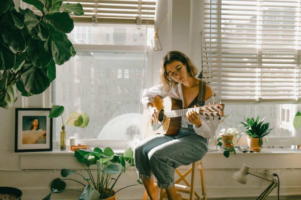 Guitar 1 1024x682